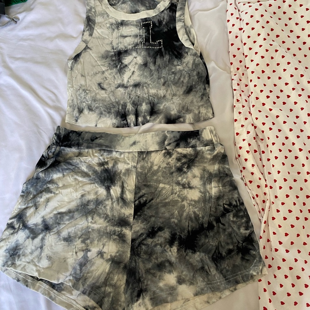 Matching set - Picture 1 of 4